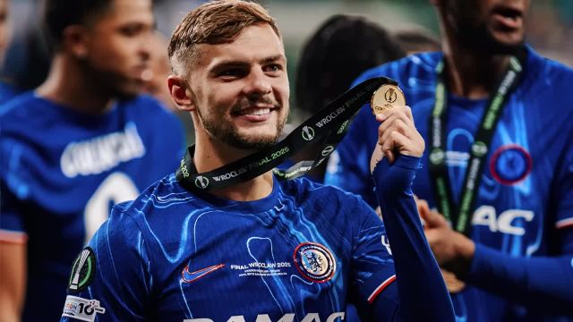 Kiernan Dewsbury-Hall signs for Everton from Chelsea!